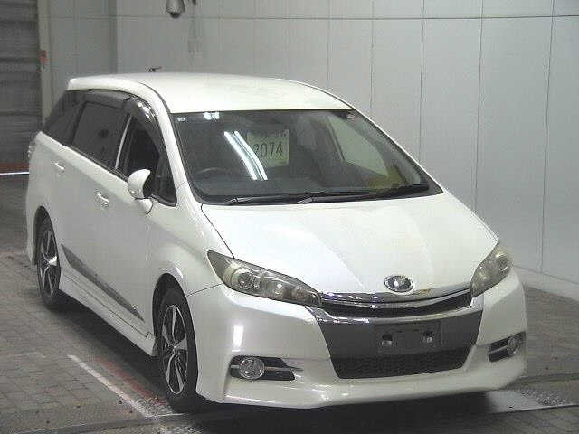 TOYOTA WISH 2012
