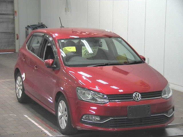 VOLKSWAGEN POLO 2016