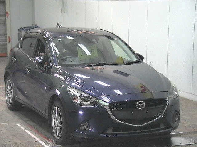 MAZDA DEMIO 2016
