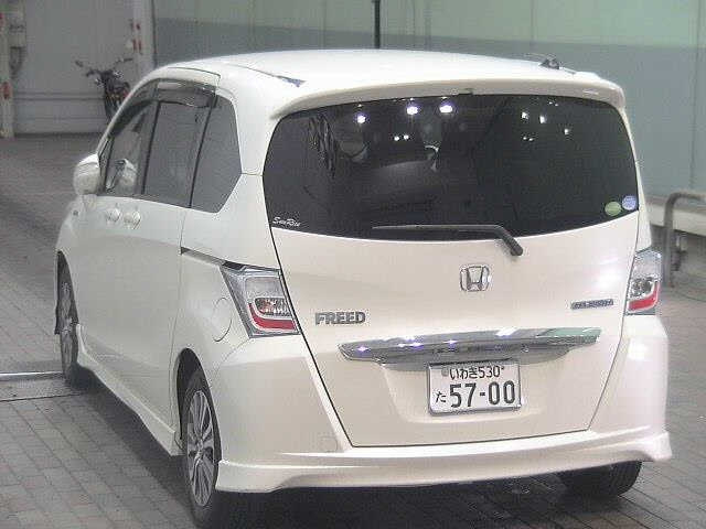 HONDA FREED 2012