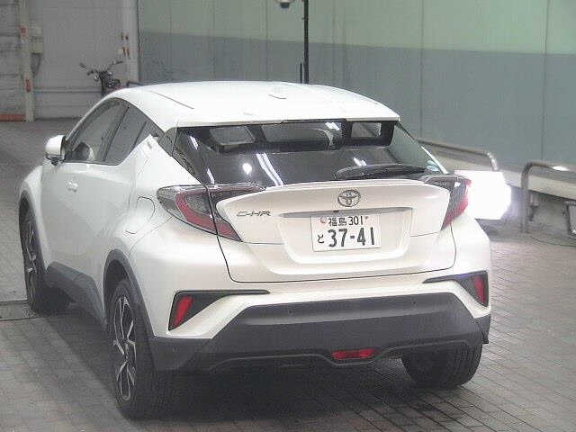 TOYOTA C-HR 2016