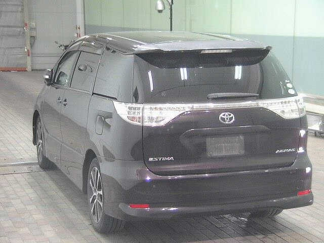 TOYOTA ESTIMA 2013