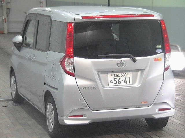 TOYOTA ROOMY 2016