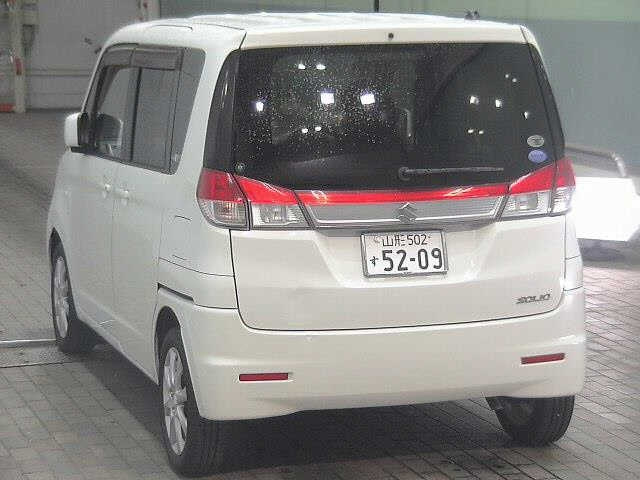 SUZUKI SOLIO 2013