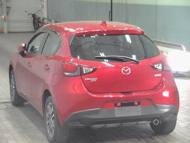 MAZDA DEMIO 2016