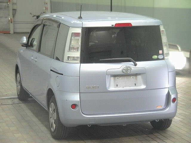 TOYOTA SIENTA 2014