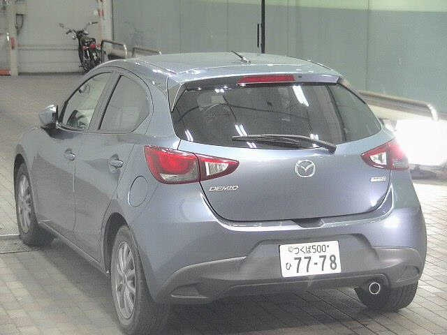 MAZDA DEMIO 2015