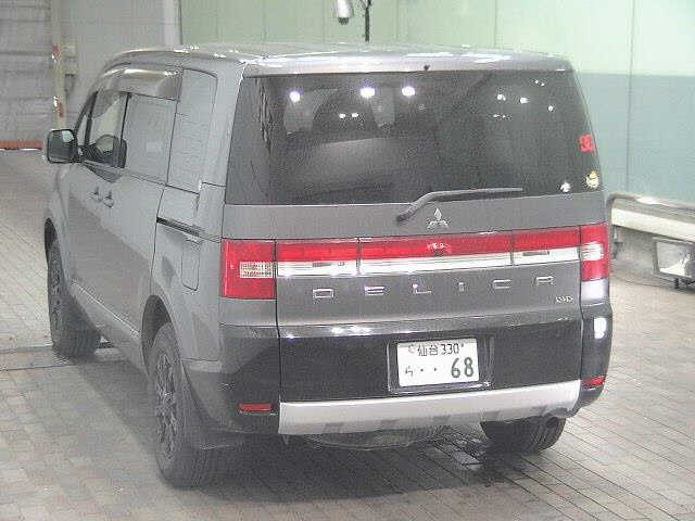 MITSUBISHI DELICA D5 2016