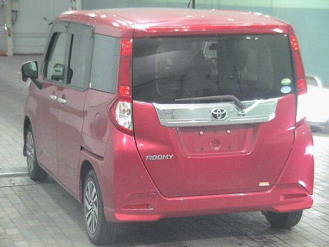 TOYOTA ROOMY 2018
