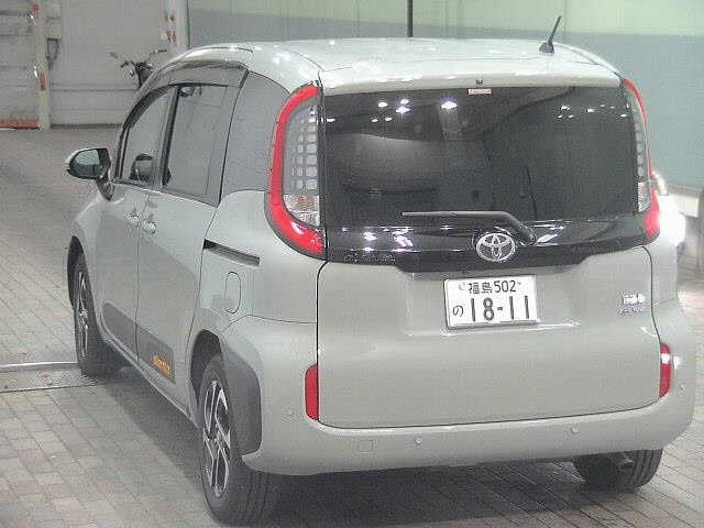 TOYOTA SIENTA 2024