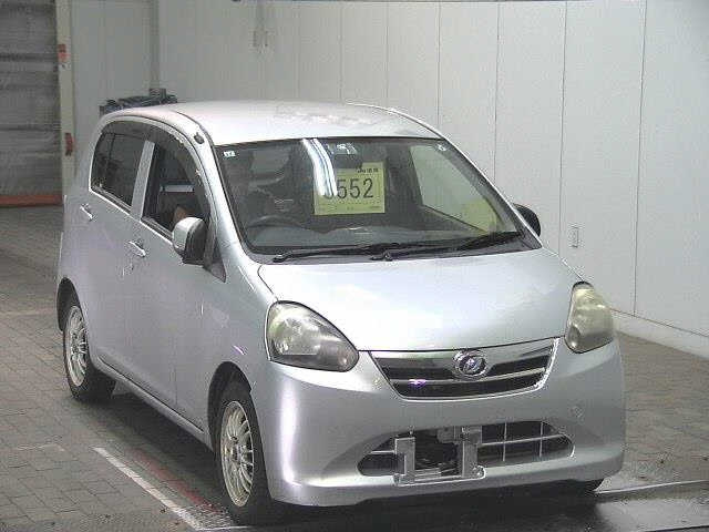 DAIHATSU MIRA E S 2011