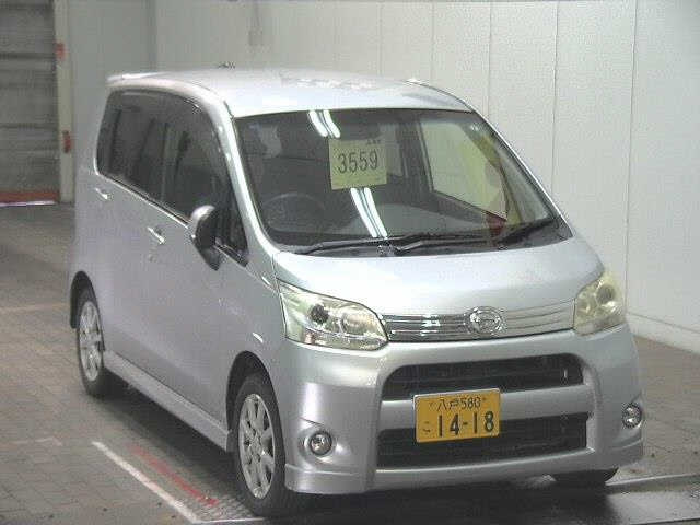 DAIHATSU MOVE 2011