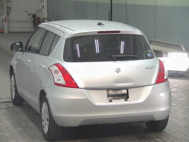 SUZUKI SWIFT 2012