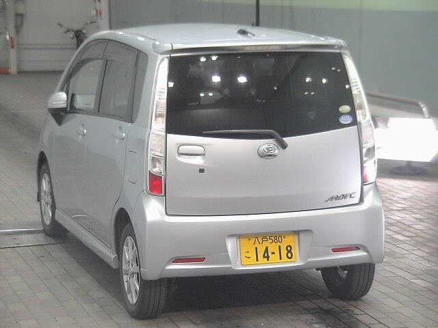 DAIHATSU MOVE 2011