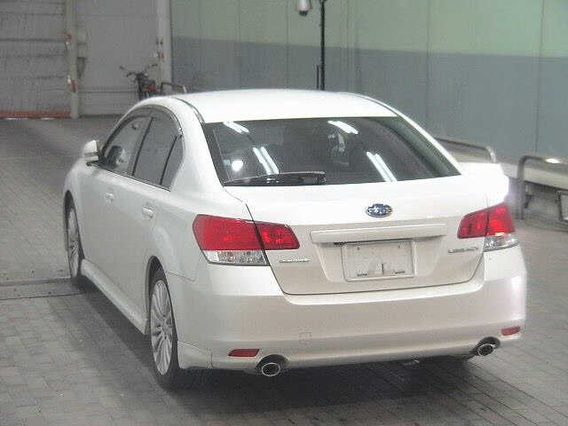 SUBARU LEGACY B4 2010