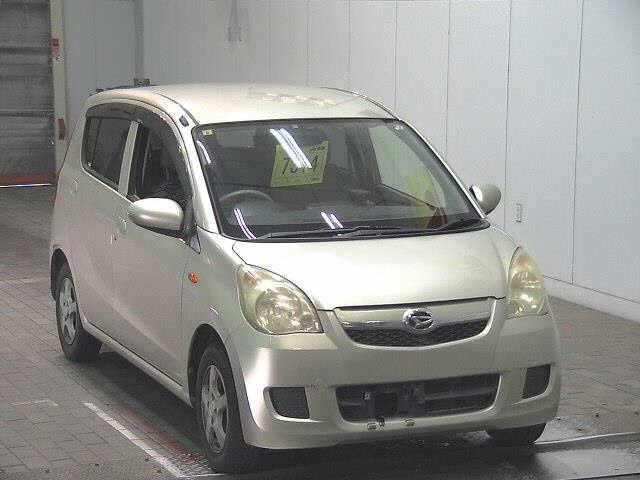 DAIHATSU MIRA 2010