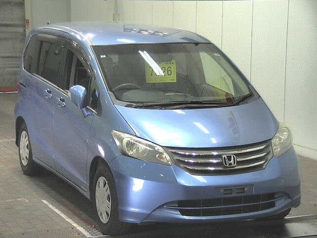 HONDA FREED 2011