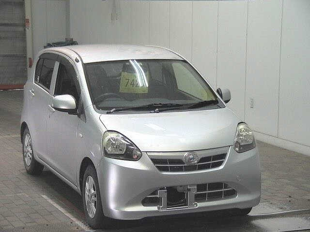 DAIHATSU MIRA E S 2012