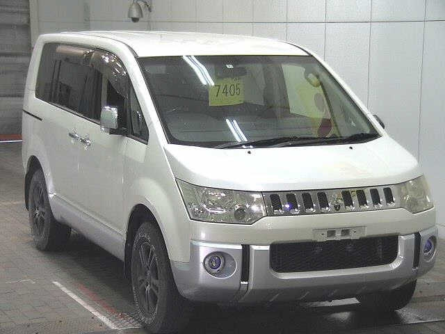 MITSUBISHI DELICA D5 2008