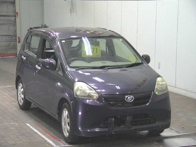 DAIHATSU MIRA E S 2013