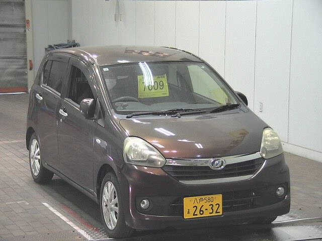 DAIHATSU MIRA E S 2013