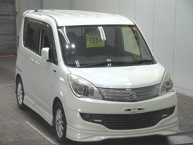 SUZUKI SOLIO 2012