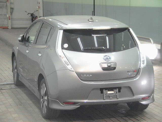 NISSAN LEAF 2014