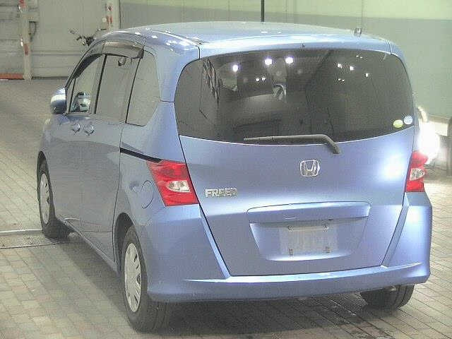 HONDA FREED 2011