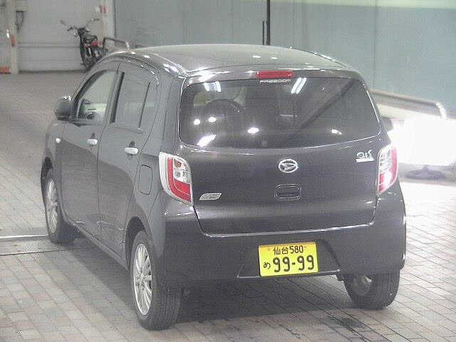 DAIHATSU MIRA E S 2012