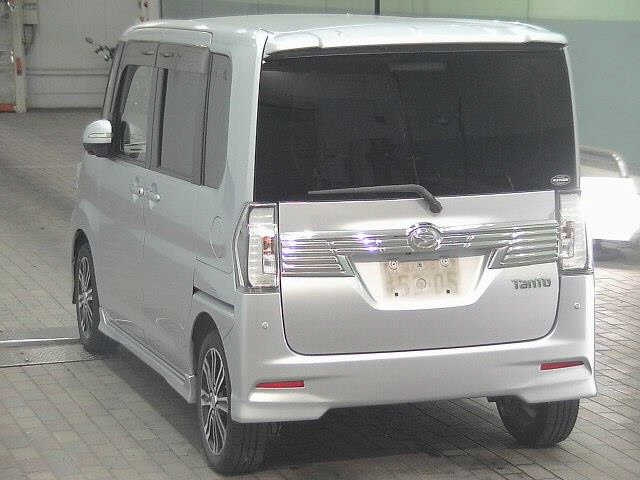 DAIHATSU TANTO 2016