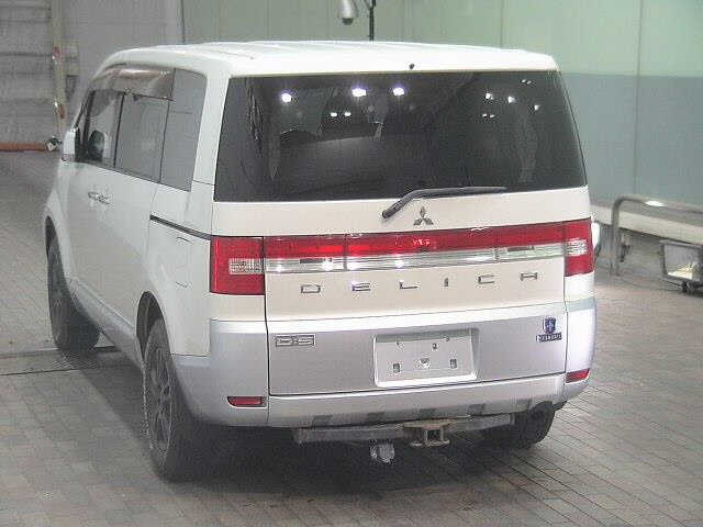 MITSUBISHI DELICA D5 2008
