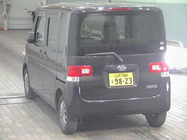 DAIHATSU TANTO 2009
