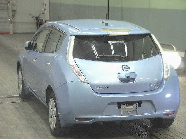 NISSAN LEAF 2013
