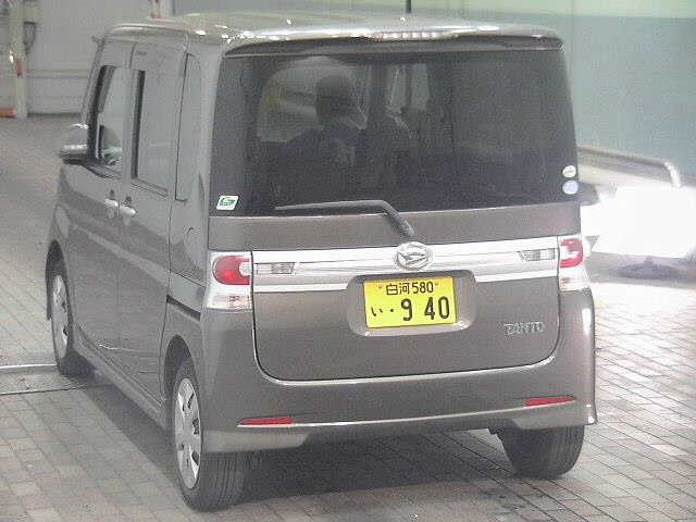 DAIHATSU TANTO 2011
