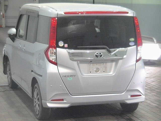 TOYOTA ROOMY 2019