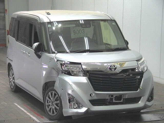 TOYOTA ROOMY 2019