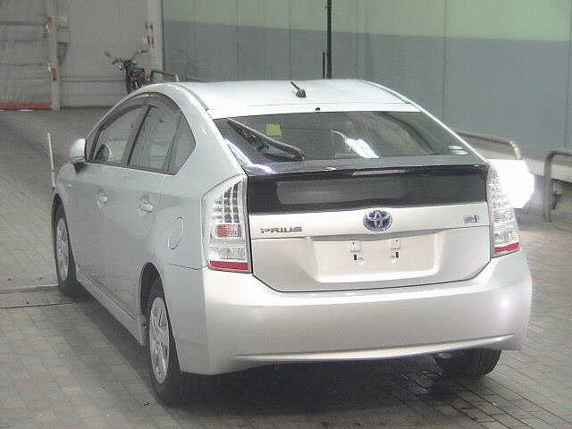TOYOTA PRIUS 2011