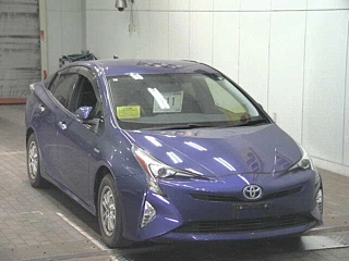 TOYOTA PRIUS 2016