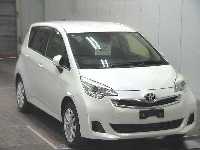 TOYOTA RACTIS 2015
