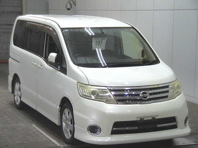 NISSAN SERENA 2010