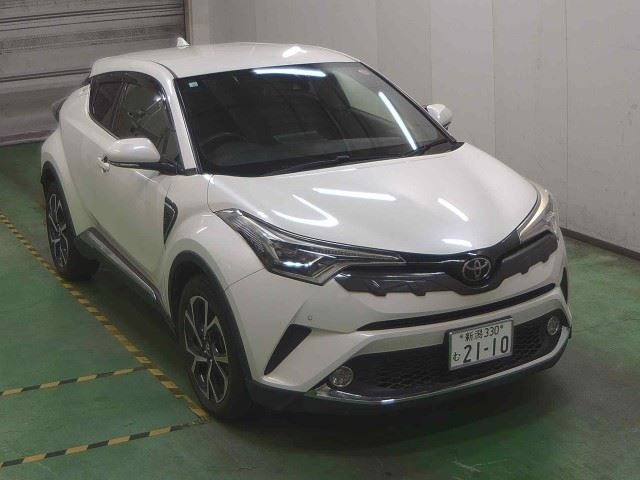 TOYOTA C-HR 2016