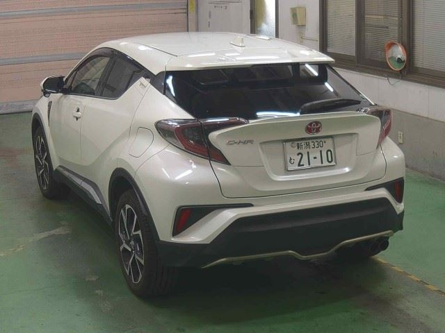 TOYOTA C-HR 2016