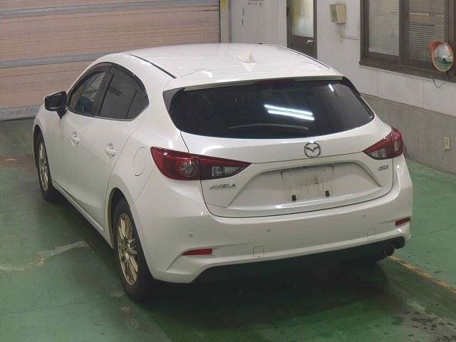 MAZDA AXELA 2016