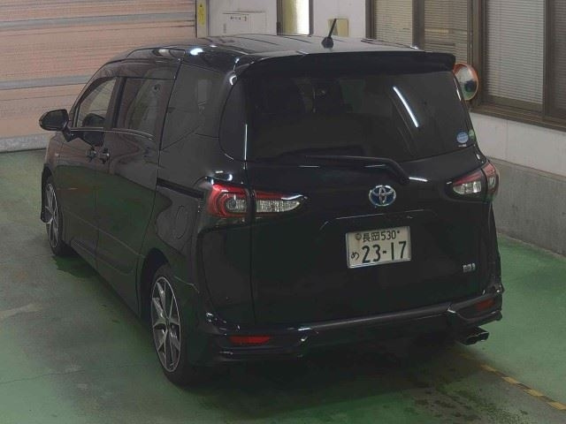 TOYOTA SIENTA 2018