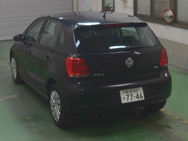 VOLKSWAGEN POLO 2011