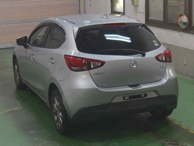 MAZDA DEMIO 2017