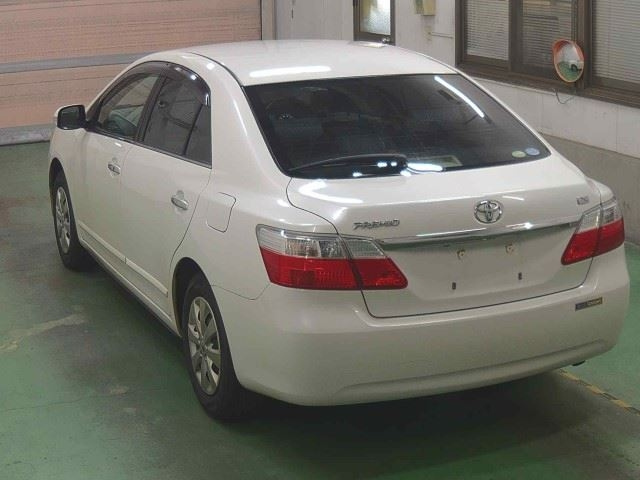 TOYOTA PREMIO 2009