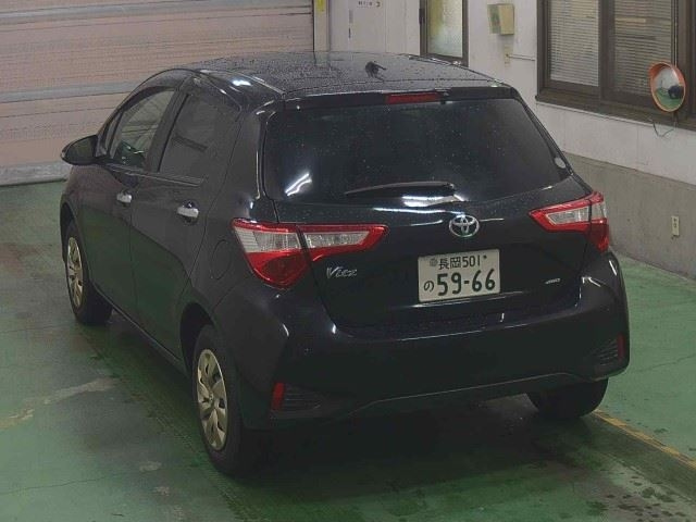 TOYOTA VITZ 2019