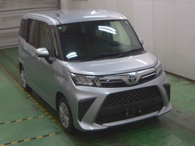 TOYOTA ROOMY 2022