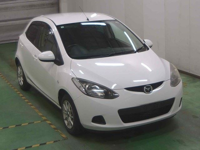 MAZDA DEMIO 2010